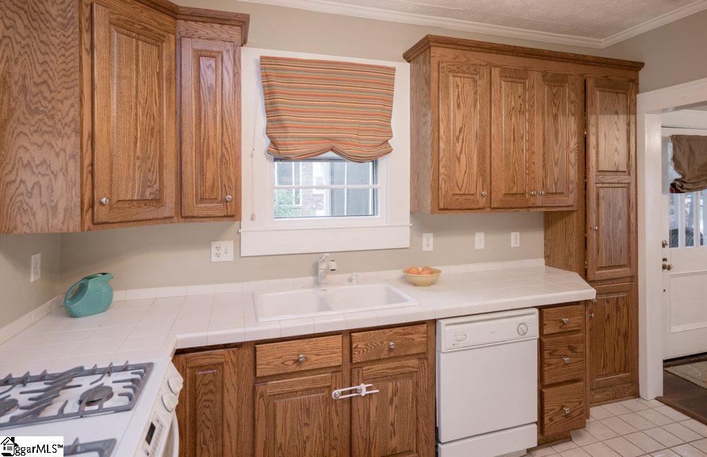 17 Spruce Street Greenville, SC 29607 - Photo 18 of 34