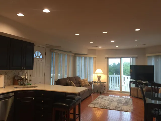 $1,600 | 407 36th Street South, Unit 2, Brigantine, NJ 08203