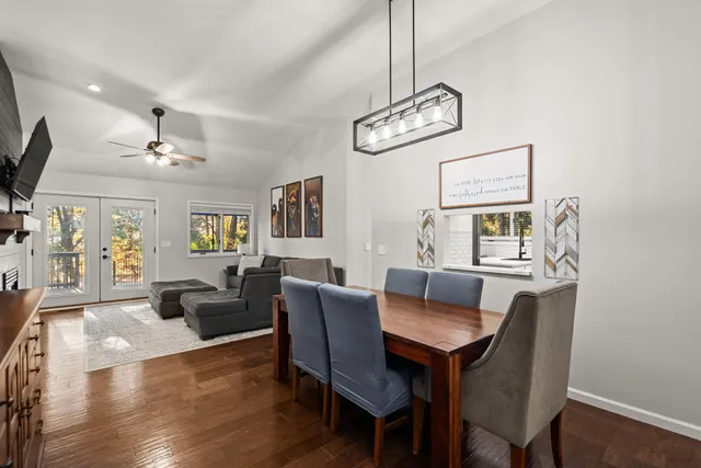 $399,000 | 3601 Chimney Hill Court, Valparaiso, IN 46383