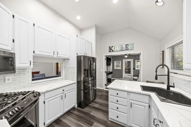 $399,000 | 3601 Chimney Hill Court, Valparaiso, IN 46383