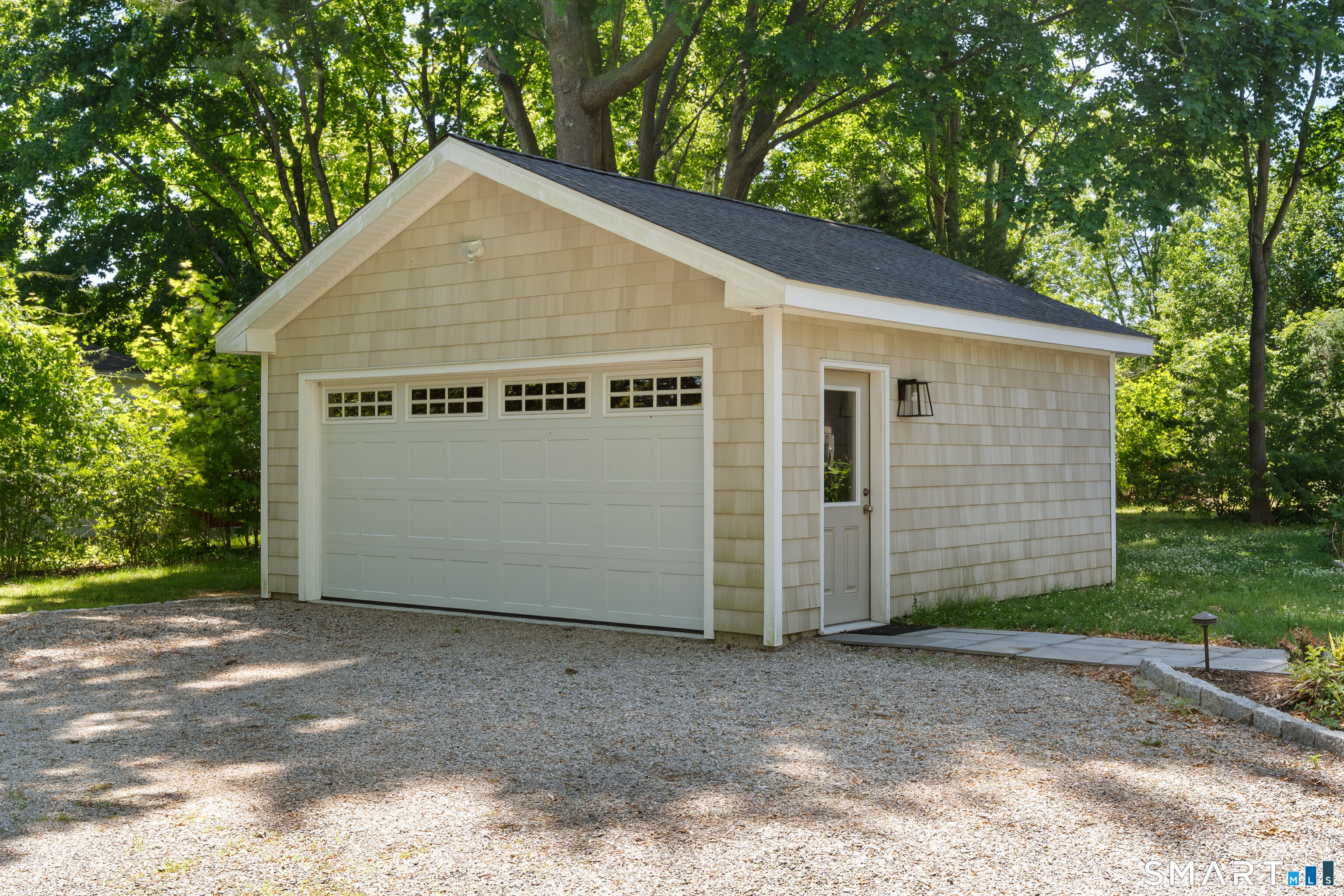 73 Garnet Park Road Madison, CT 06443 - Photo 3 of 31