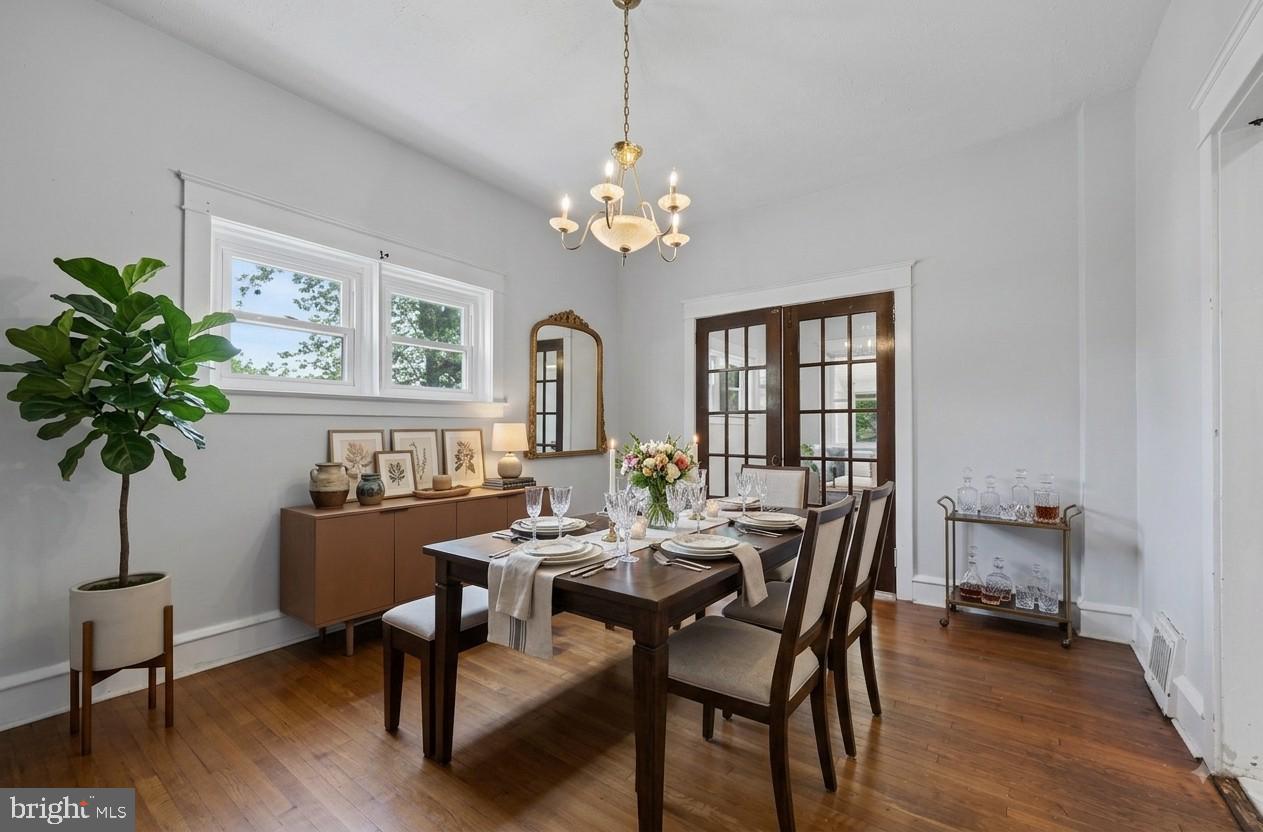 2470 Dutton Mill Road Aston, PA 19014 - Photo 9 of 52 FORMAL DINING ROOM VIRTUAL STAGING