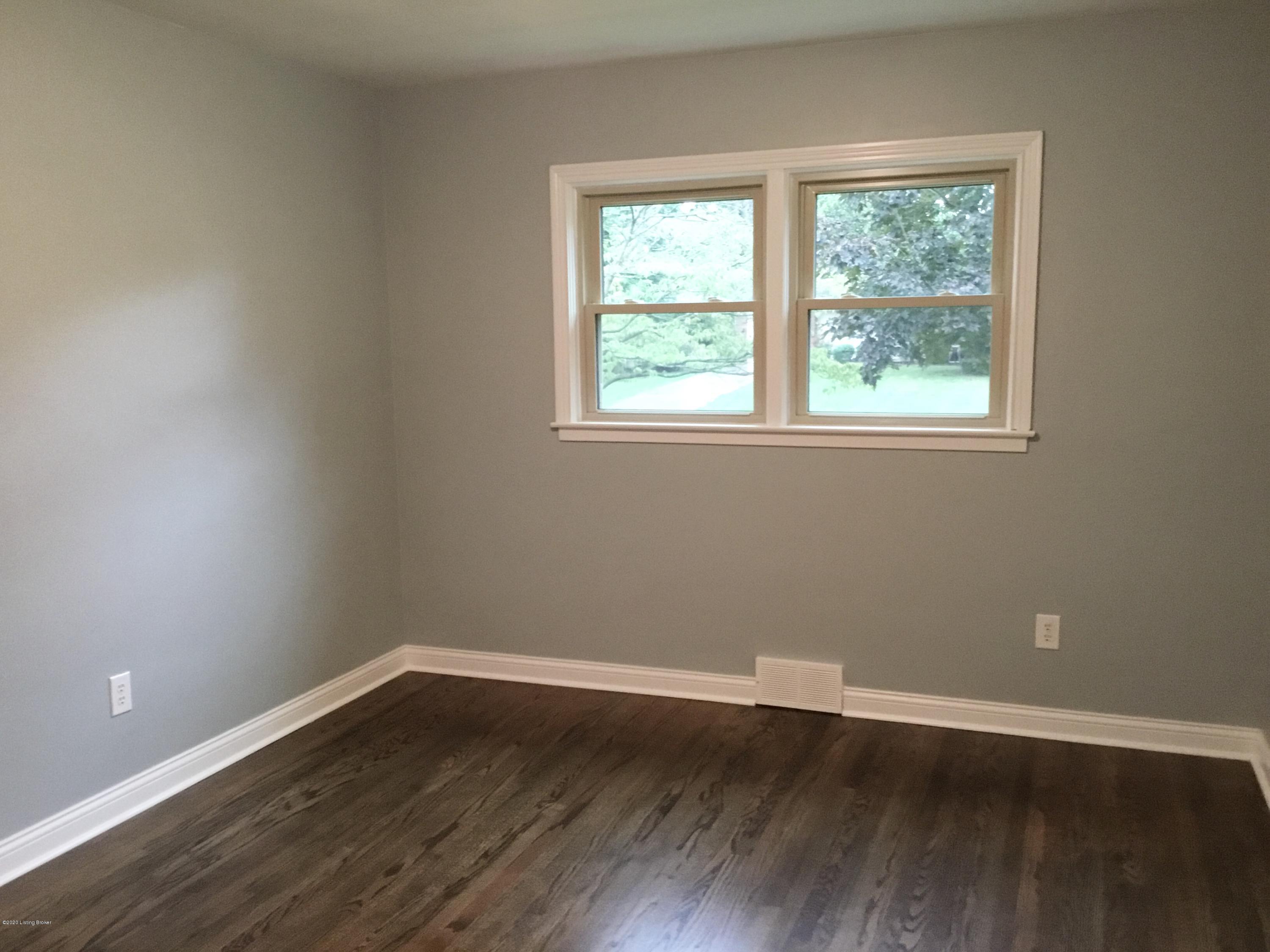 213 Brunswick Road Louisville, KY 40207 - Photo 17 of 30 984E91CA-ED45-4ECA-9B73-8012E4C99D38