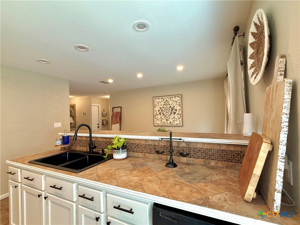 109 Perth Road Victoria, TX 77904 - Photo 20 of 45 Gallery Image 20