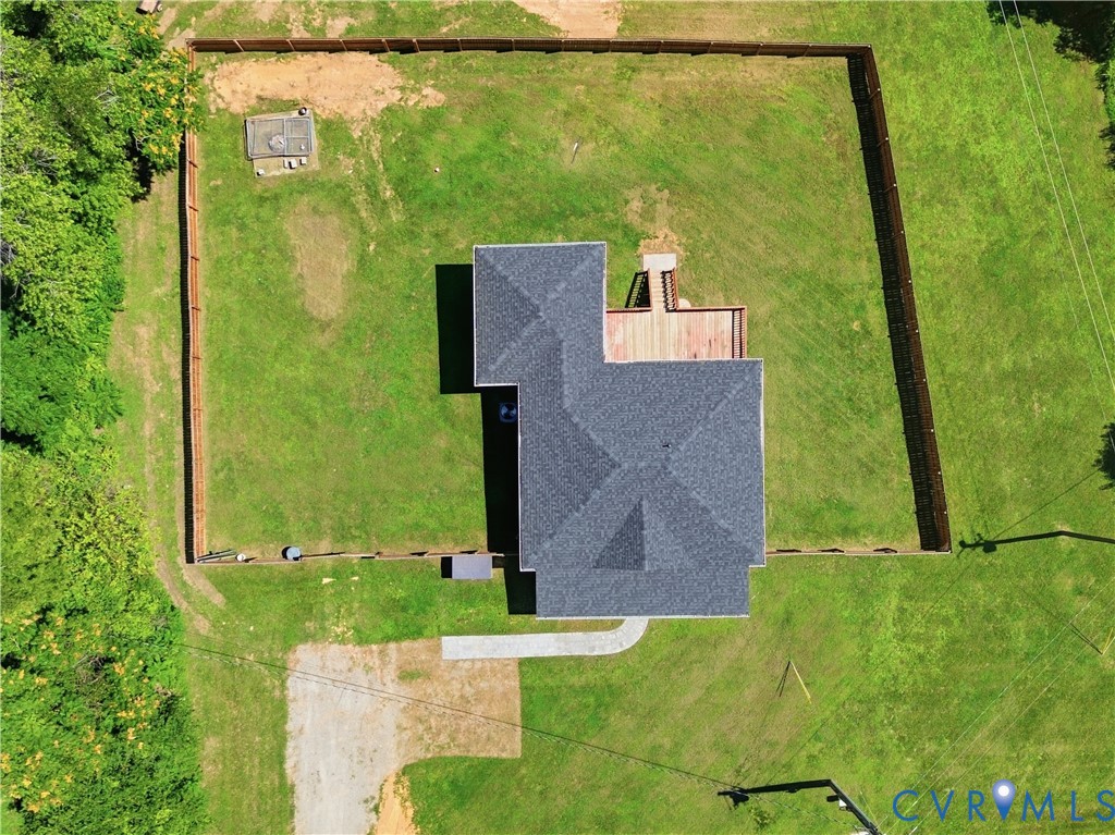 36 Columbia Road Cartersville, VA 23027 - Photo 33 of 35 Expansive property featuring a well-maintained law