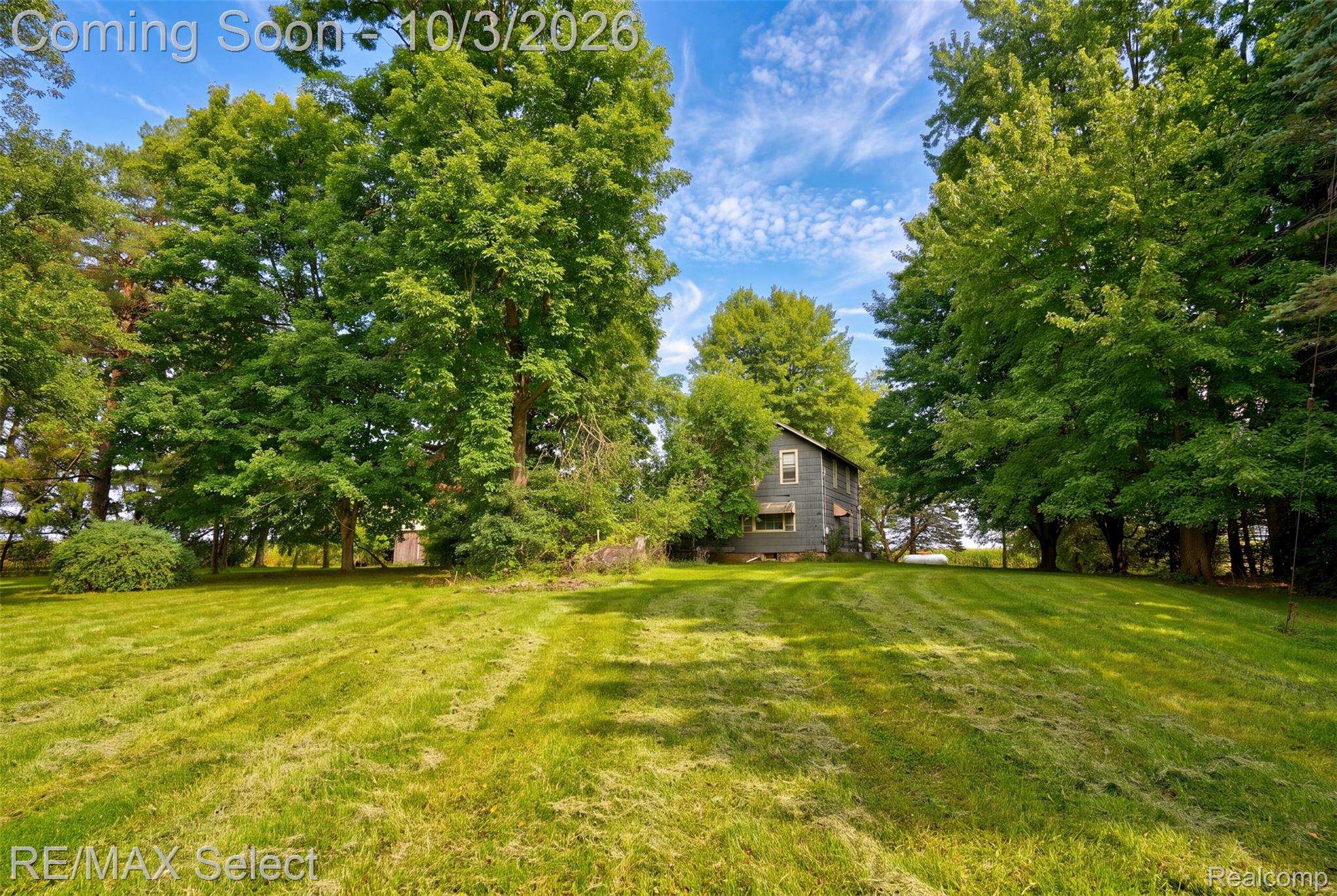 8296 North Center Road Mount Morris, MI 48458 - Photo 6 of 35 8296 N Center Rd 09.jpg