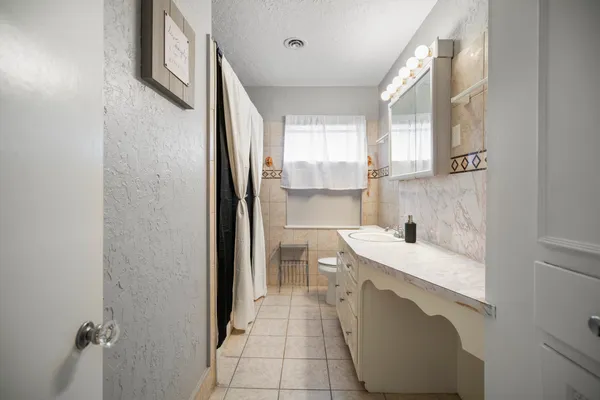 $2,500 | 3608 Wheeler Avenue, Houston, TX 77004