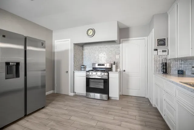 $2,700 | 3608 Wheeler Avenue, Houston, TX 77004