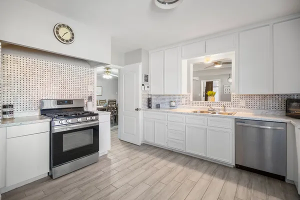 $2,500 | 3608 Wheeler Avenue, Houston, TX 77004