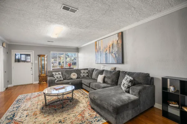 $2,500 | 3608 Wheeler Avenue, Houston, TX 77004