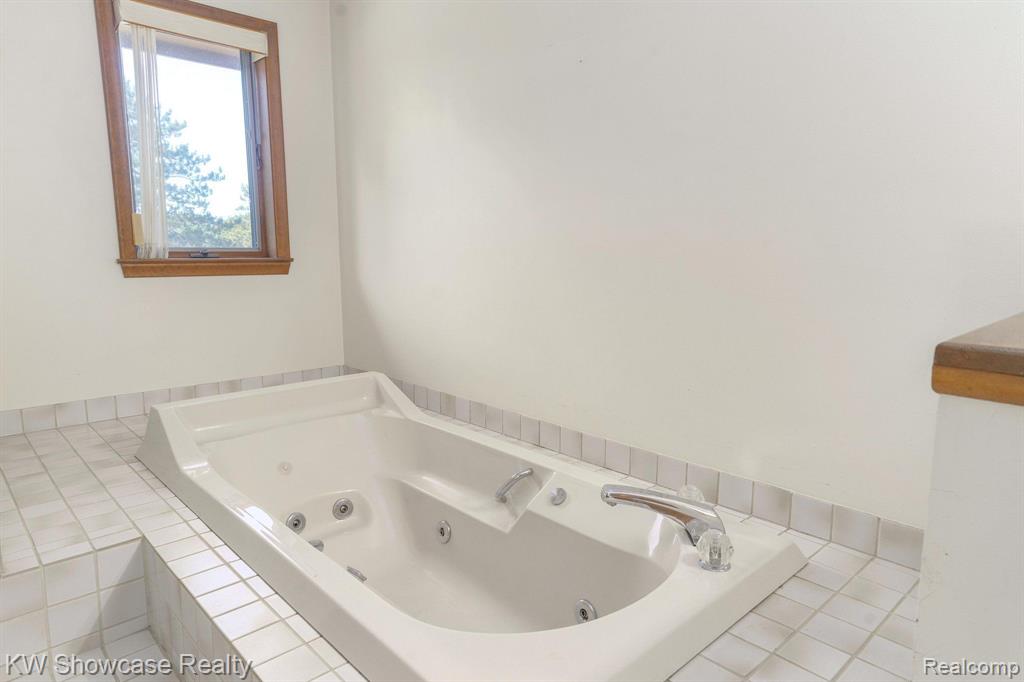 6575 Ridgewood Road Clarkston, MI 48346 - Photo 32 of 58