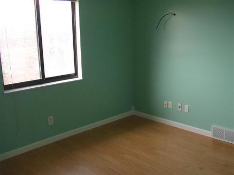 1093 North Linden Road Flint, MI 48532 - Photo 9 of 23 20166646-8.JPG