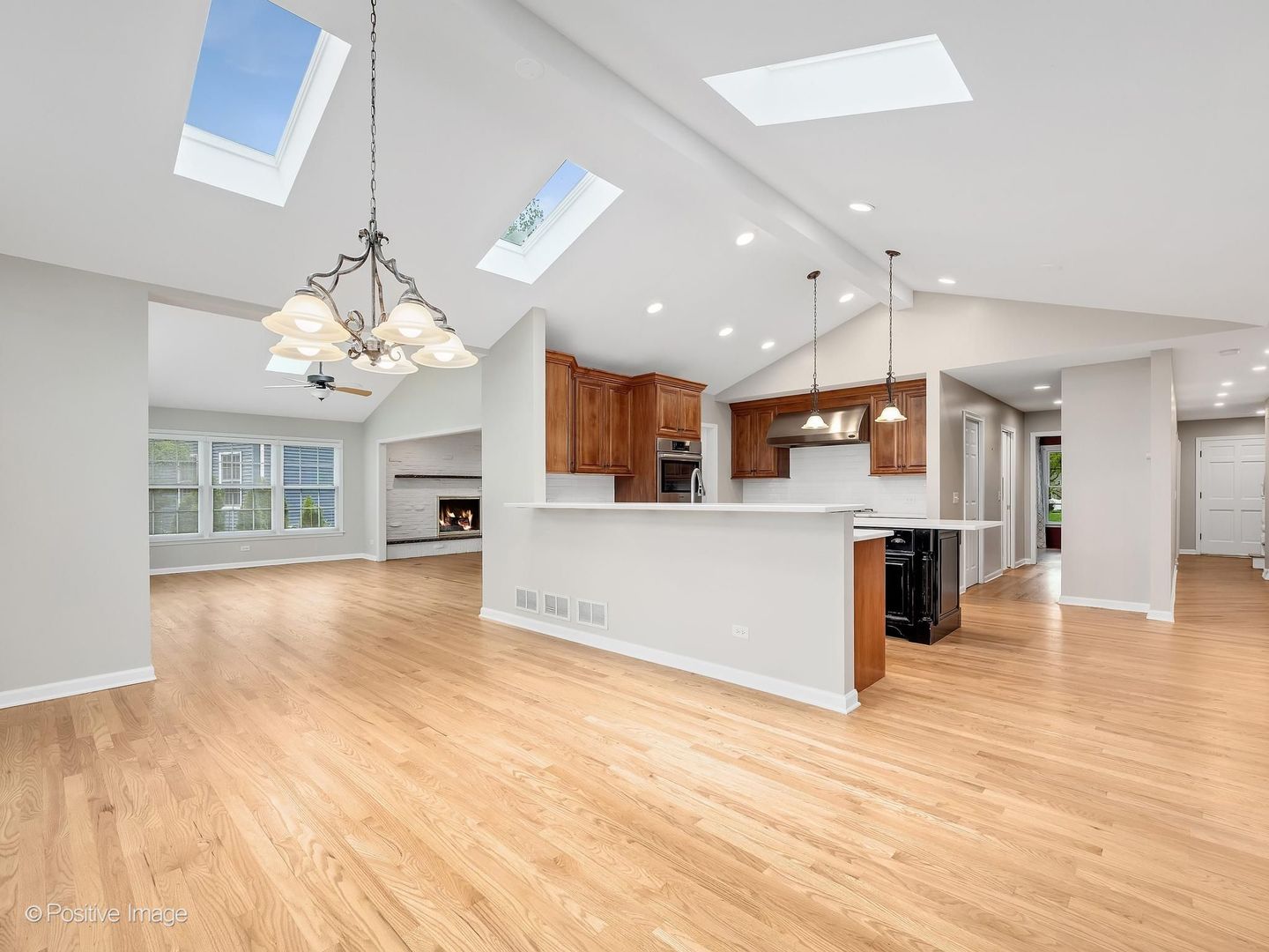 2S560 Seneca Drive Wheaton, IL 60189 - Photo 12 of 39
