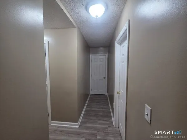 $1,600 | 63 Seyms Street, Hartford, CT 06120