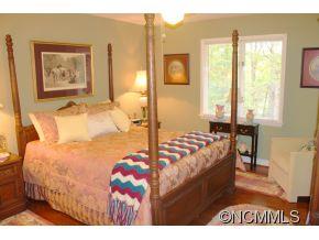 87 Lovers Loop Road Asheville, NC 28803 - Photo 13 of 24 Gallery Image 13