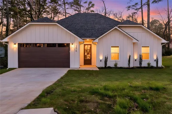 a front view of house with yard