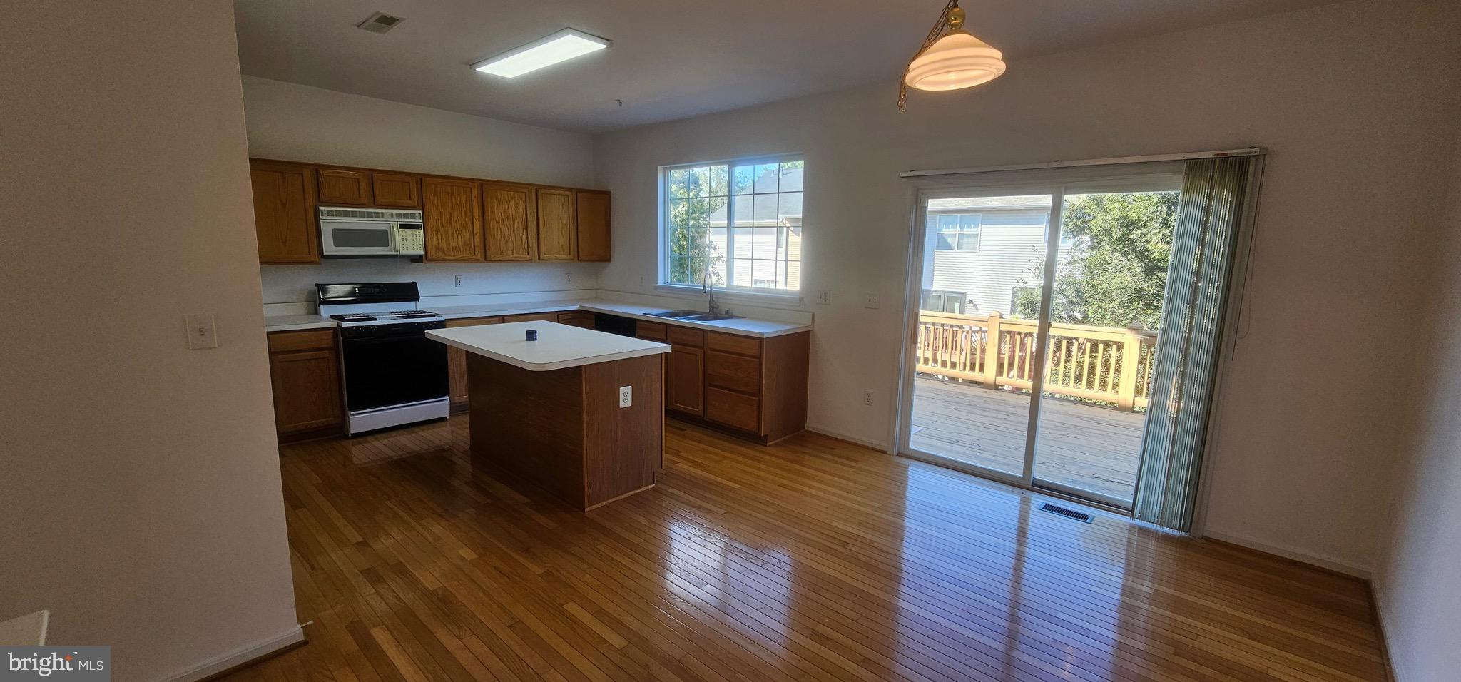 8725 Silent Court Odenton, MD 21113 - Photo 15 of 38