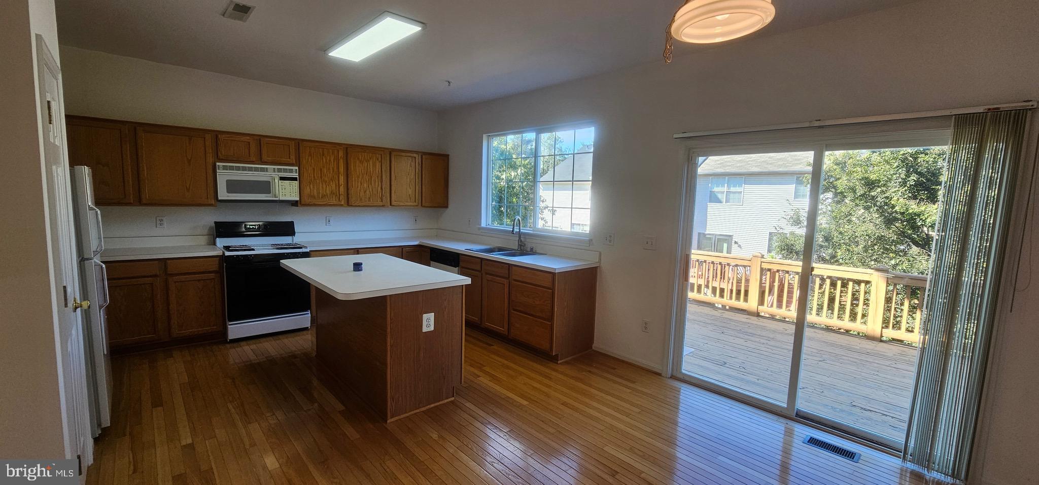 8725 Silent Court Odenton, MD 21113 - Photo 16 of 38