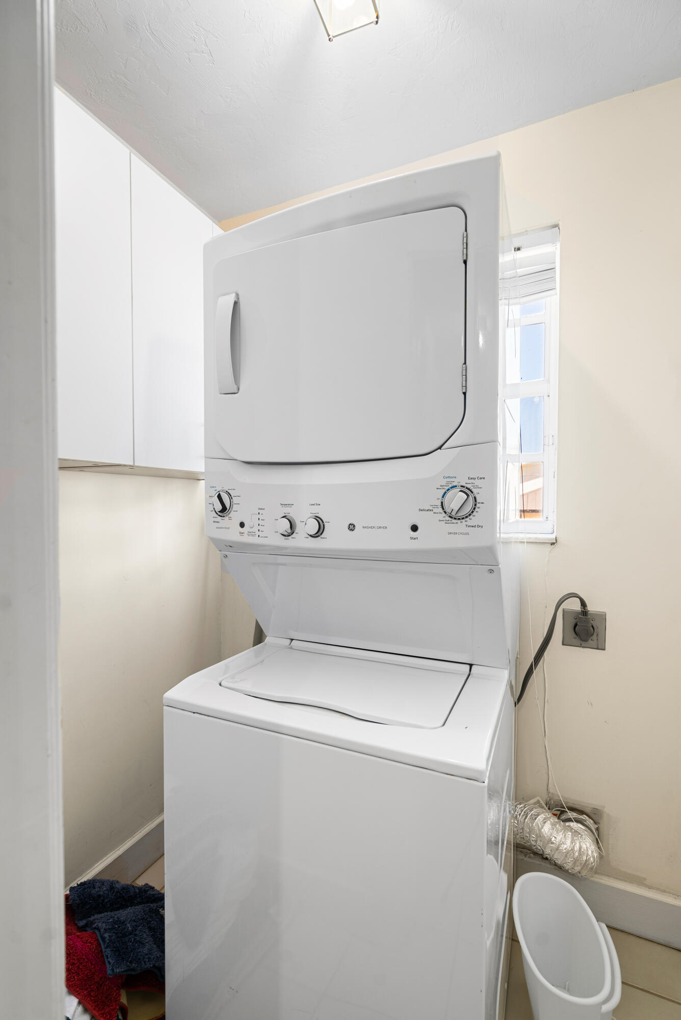 239 Atlantic Boulevard Key Largo, FL 33037 - Photo 21 of 50 a utility room with dryer and washer