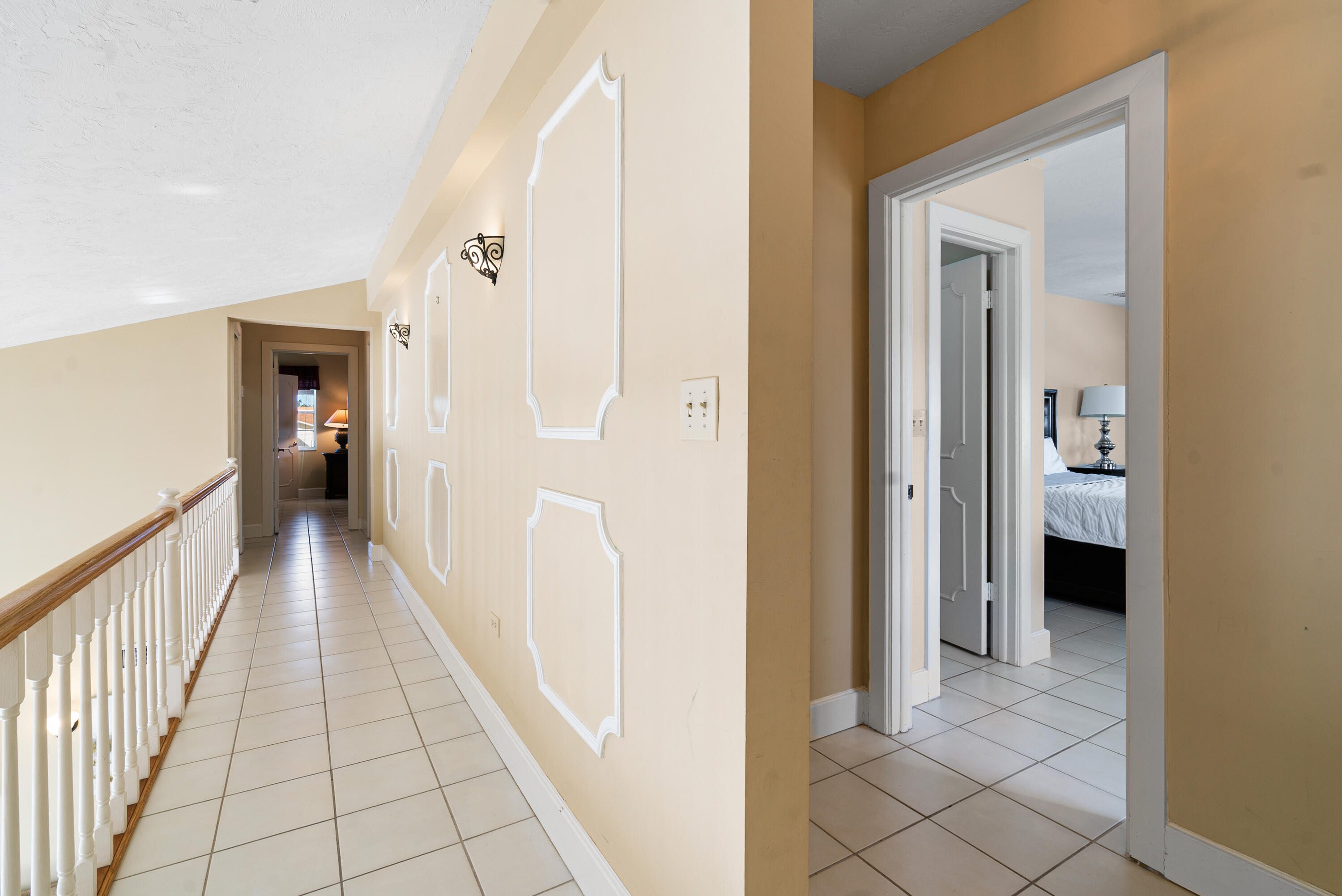 239 Atlantic Boulevard Key Largo, FL 33037 - Photo 23 of 50 a view of a hallway with a livingroom and a bathroom