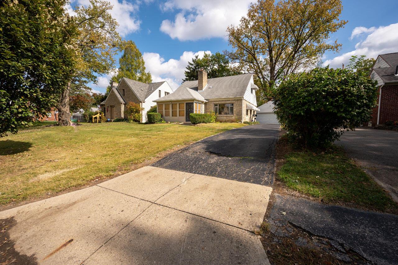 570 Enfield Road Columbus, OH 43209 - Photo 3 of 46 570 Enfield Rd-2