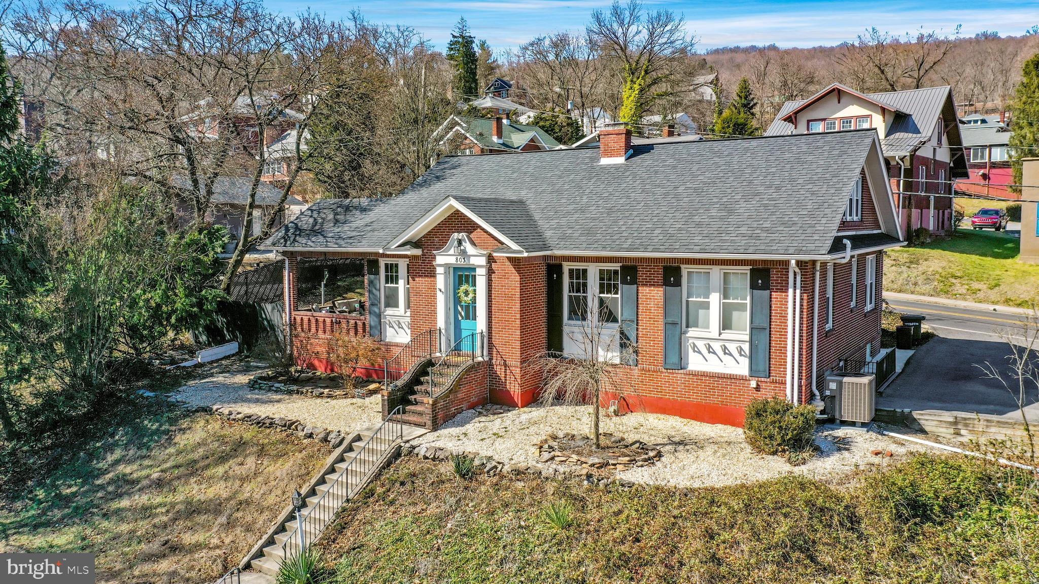 803 Buckingham Road Cumberland, MD 21502 - Photo 2 of 31 Picture Perfect!