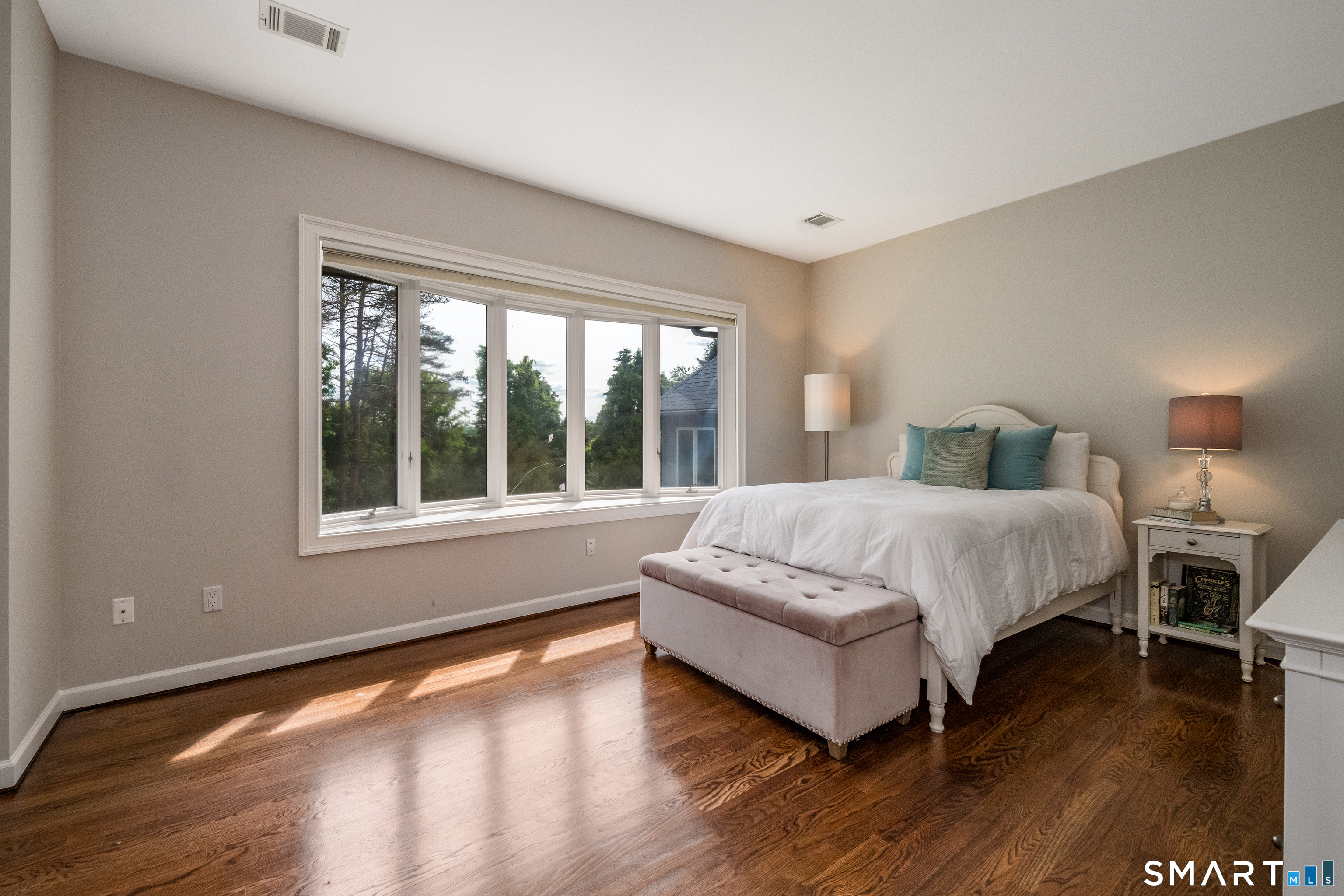 41 Ridgebury Road Avon, CT 06001 - Photo 26 of 40 Ensuite 3 with Jack and Jill