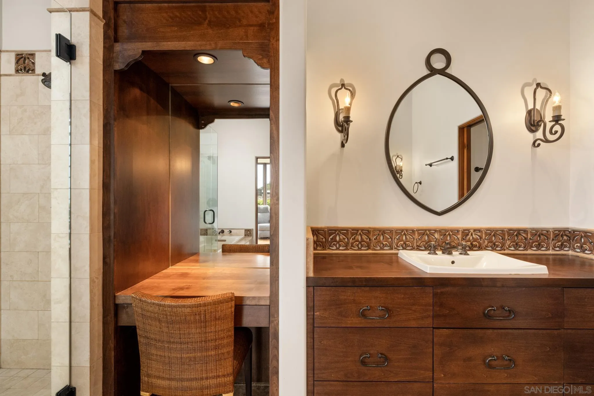 262 Ocean View Avenue Del Mar, CA 92014 - Photo 22 of 45 a bathroom with a sink and a mirror