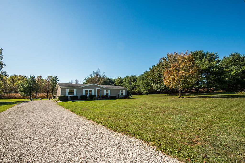 8951 West Ratliff Road Spencer, IN 47460 - Photo 4 of 30