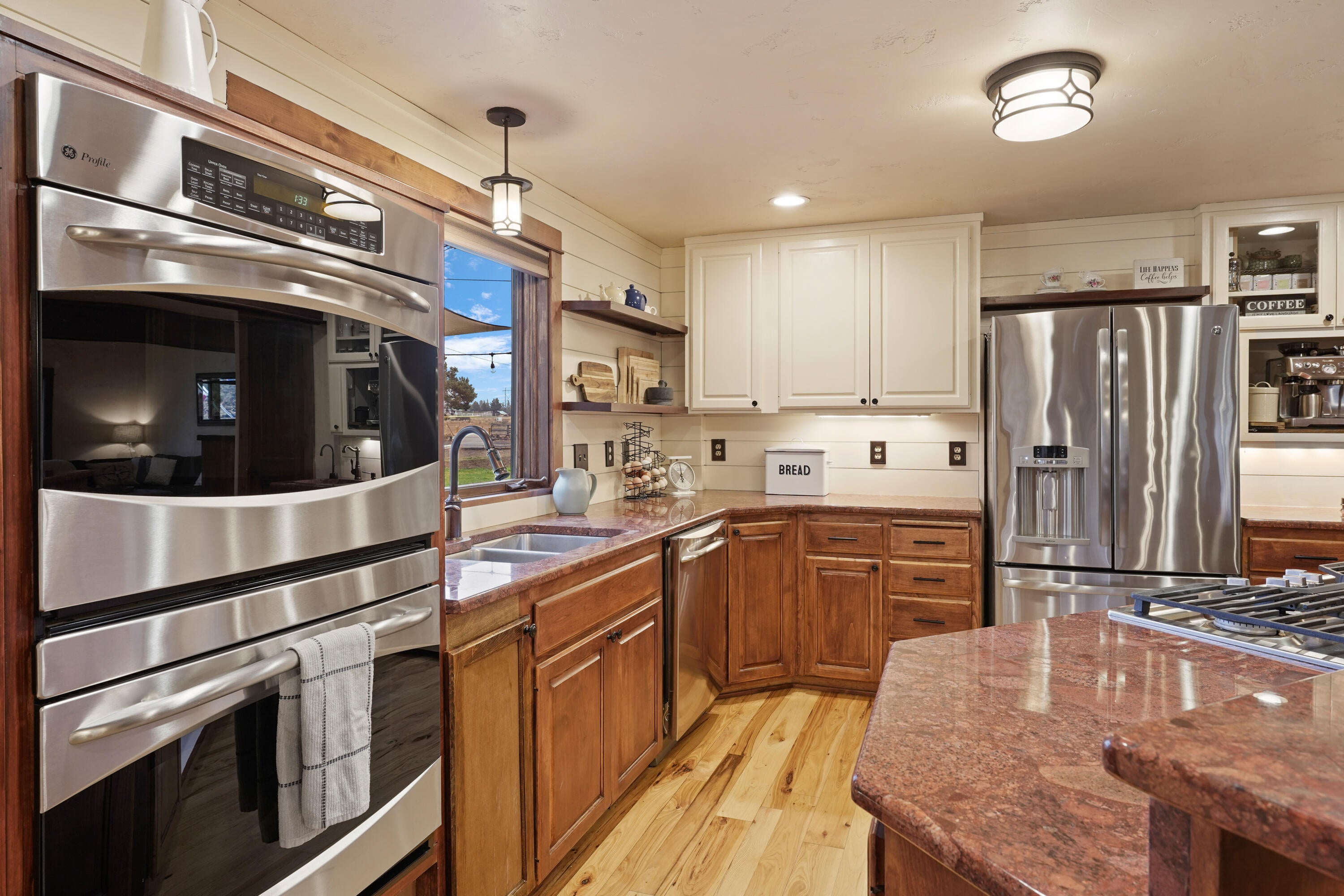 63520 Cricketwood Road Bend, OR 97701 - Photo 21 of 84 DSC04647