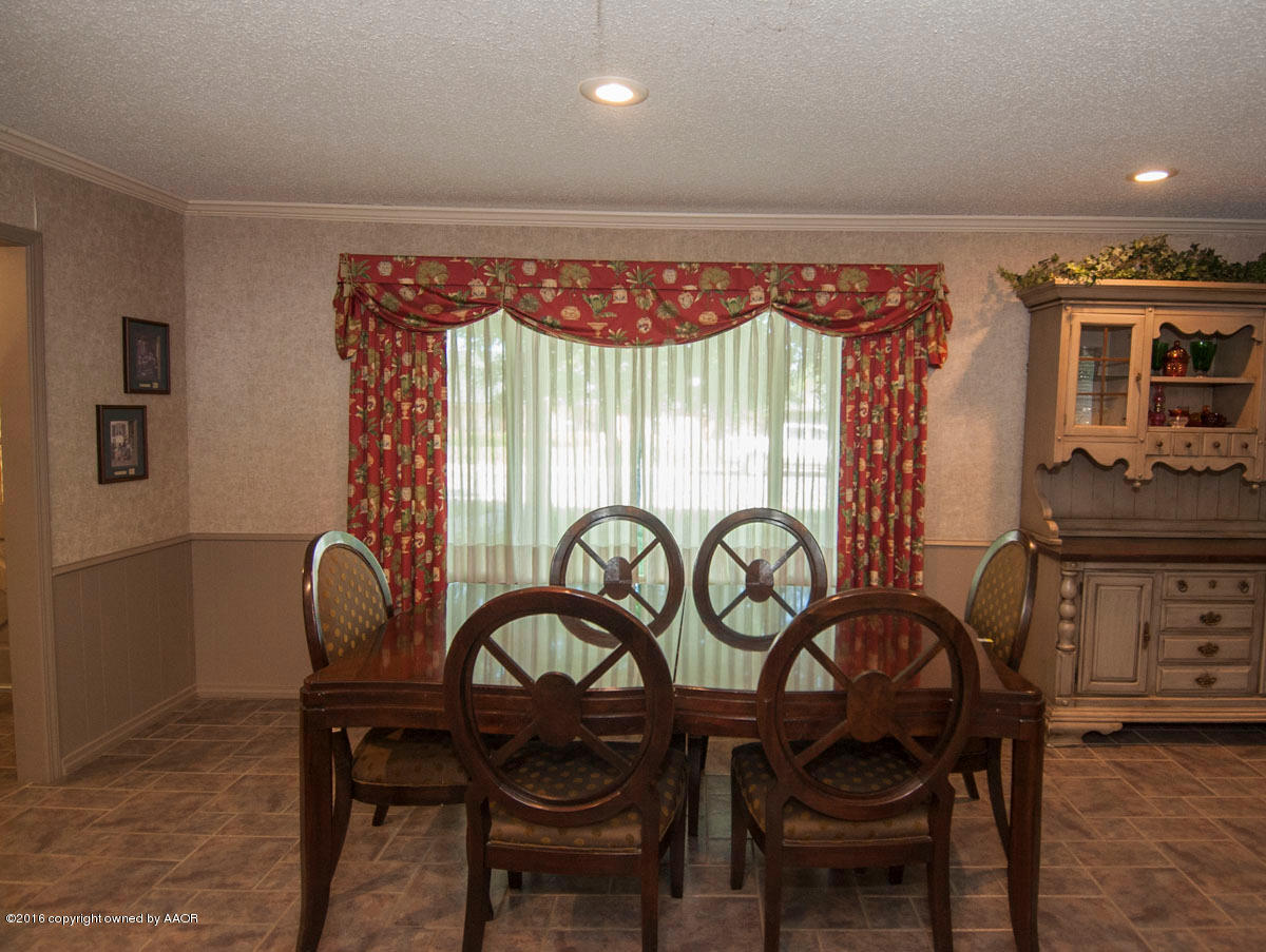 6201 Elmhurst Road Amarillo, TX 79106 - Photo 9 of 35 DINING VIEW 1