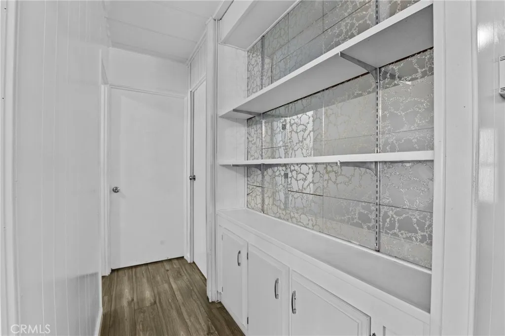 4000 Pierce Street, Unit 132 Riverside, CA 92505 - Photo 18 of 43 Hallway