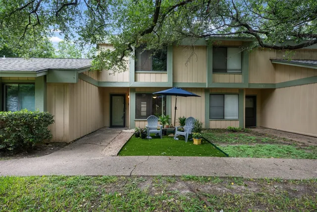 $1,800 | 9504 Quail Village Lane, Austin, TX 78758