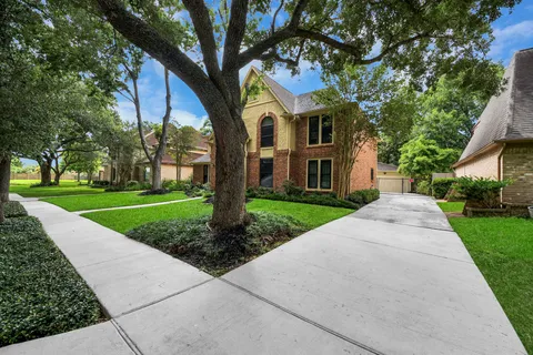$550,000 | 2307 Stephens Grant Drive, Sugar Land, TX 77479