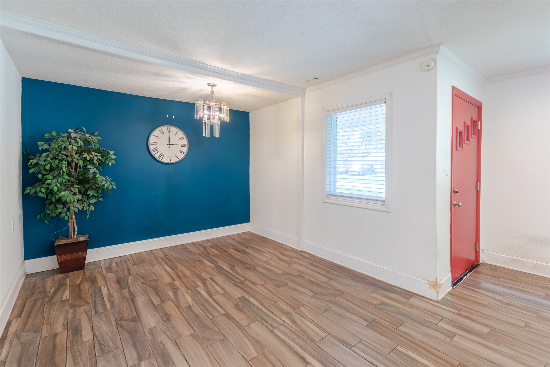 6131 Grape Street Houston, TX 77074 - Photo 10 of 41