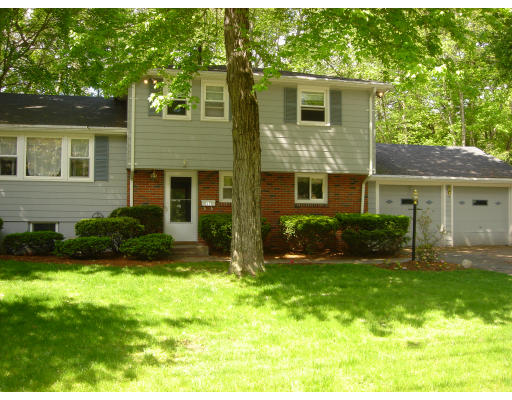 17 Woodmere Road Framingham, MA 01701 - Photo 1 of 5 Gallery Image 1
