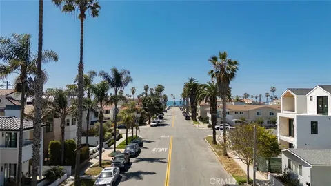 $3,750,000 | 307 14th Street, Huntington Beach, CA 92648