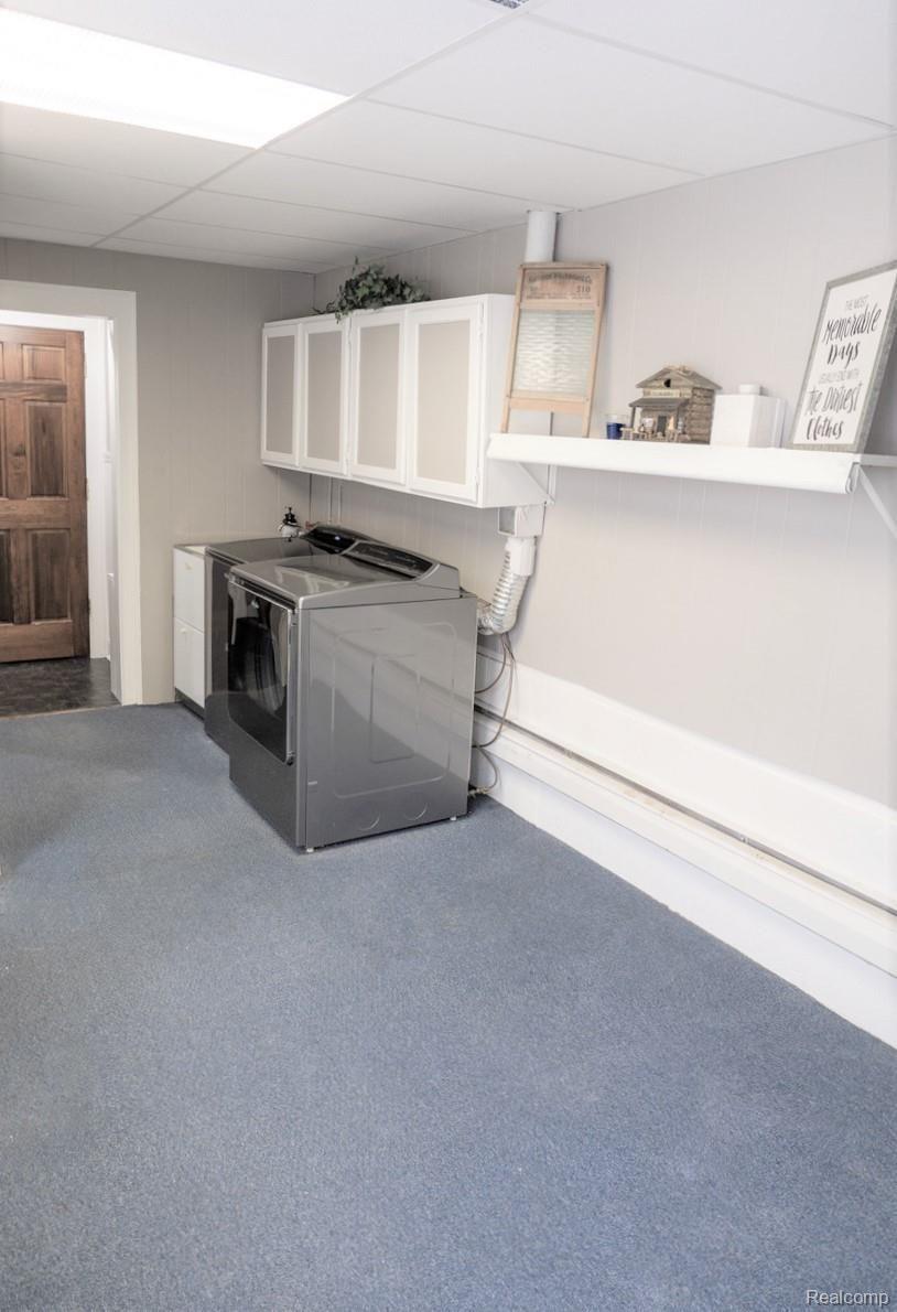 427 Lehigh Road Rochester, MI 48307 - Photo 16 of 22 HUGE MUD ROOM