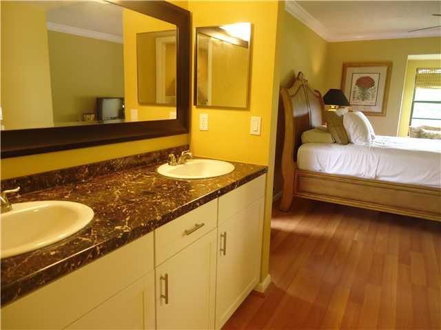 1821 Southwest Palm City Road, Unit B102 Stuart, FL 34994 - Photo 11 of 18 Gallery Image 11