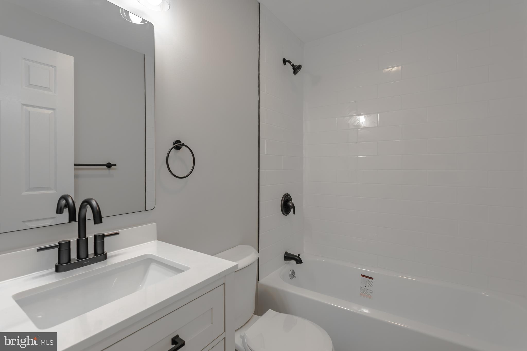 228 Almond Road Elmer, NJ 08318 - Photo 13 of 33 Gallery Image 13