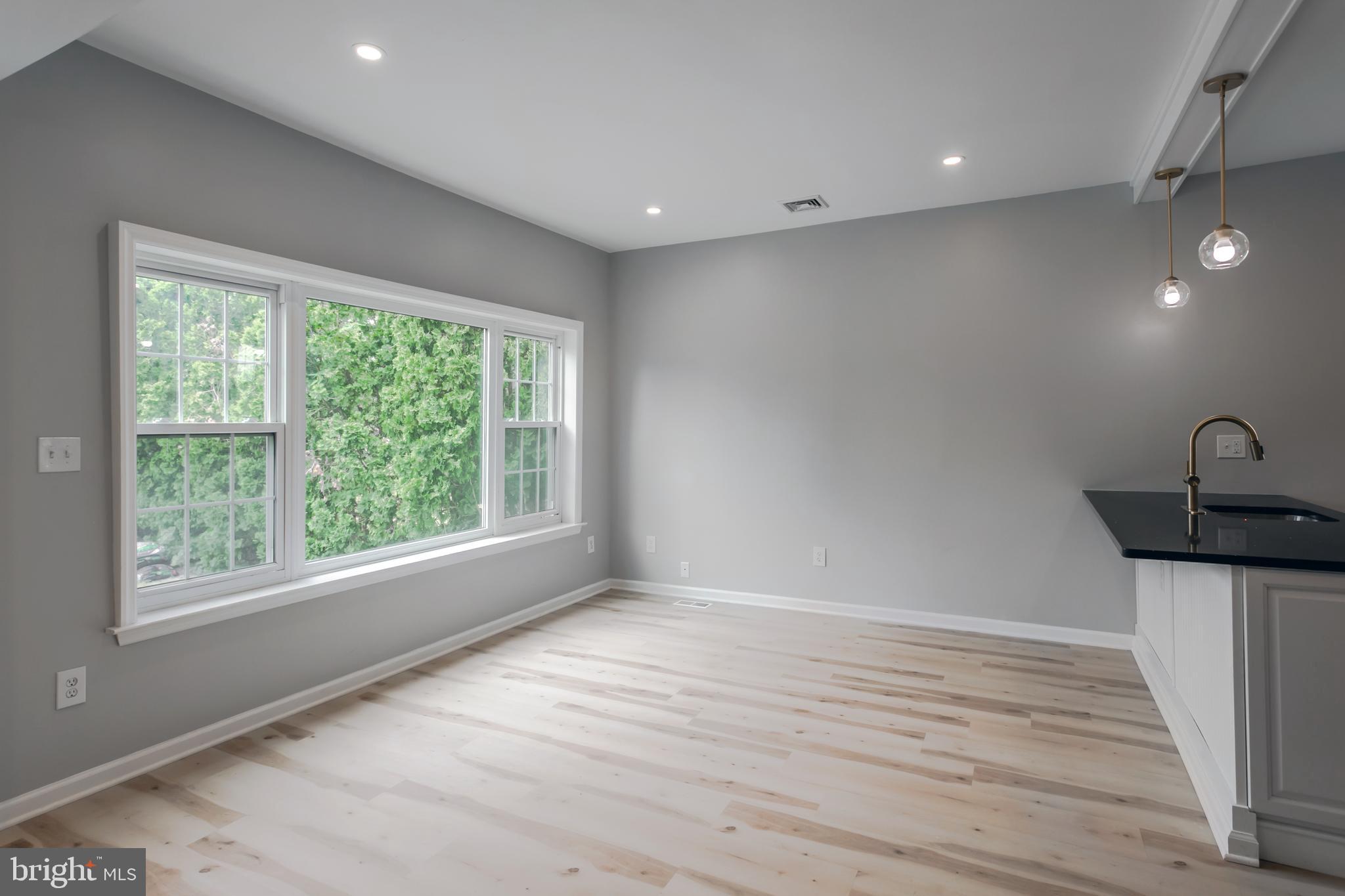 228 Almond Road Elmer, NJ 08318 - Photo 5 of 33 Gallery Image 5