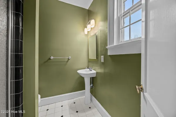 $378,000 | 2406 East 4th Street, Greenville, NC 27858