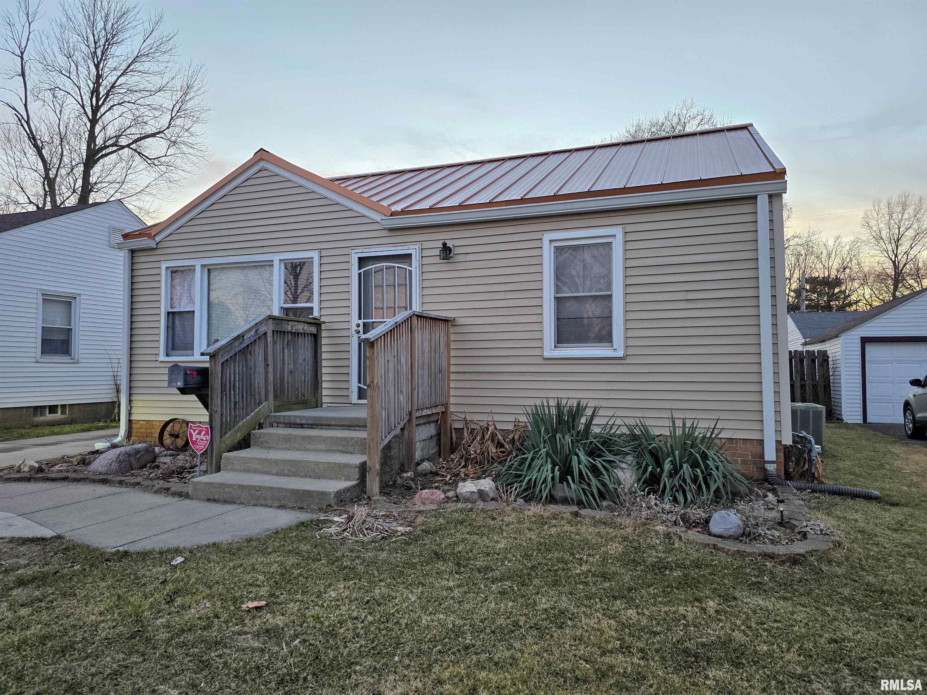 1721 North 22nd Street Springfield, IL 62702 - Photo 3 of 30