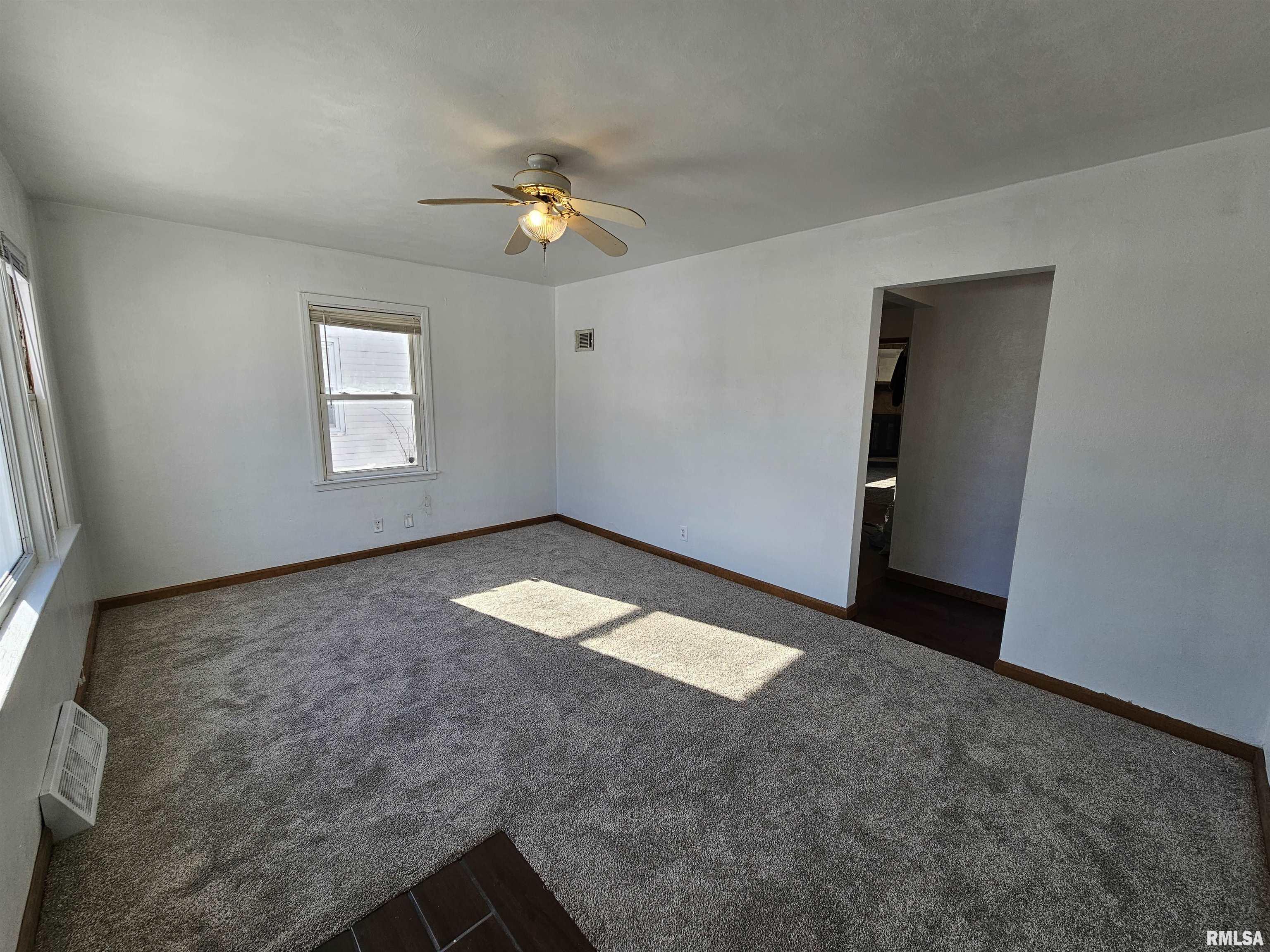 1721 North 22nd Street Springfield, IL 62702 - Photo 4 of 30