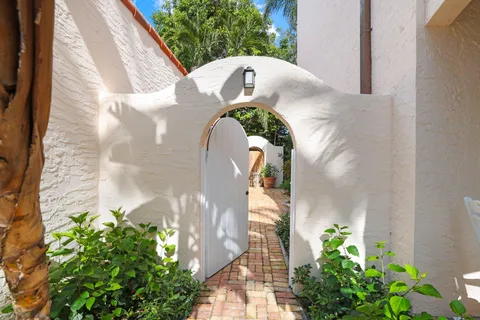 $3,800,000 | 429 30th Street, West Palm Beach, FL 33407