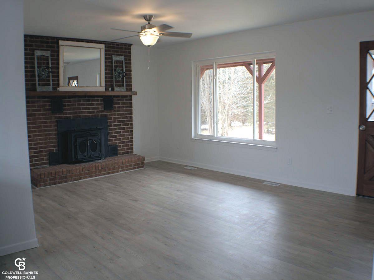 9660 Meskill Road Columbus, MI 48063 - Photo 5 of 26 50066972-4.JPG