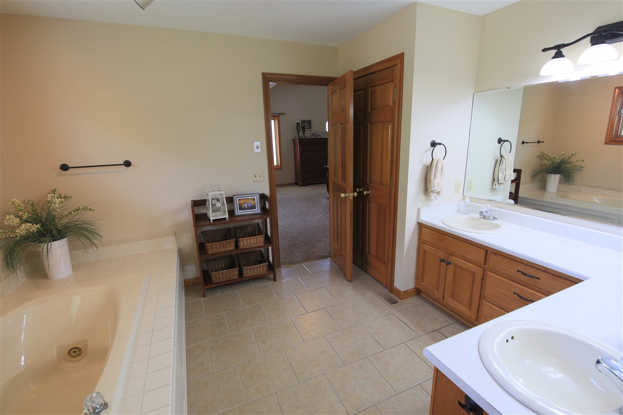 103 Estero Road Fort Wayne, IN 46845 - Photo 24 of 36 Gallery Image 24