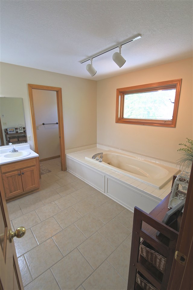 103 Estero Road Fort Wayne, IN 46845 - Photo 25 of 36 Gallery Image 25