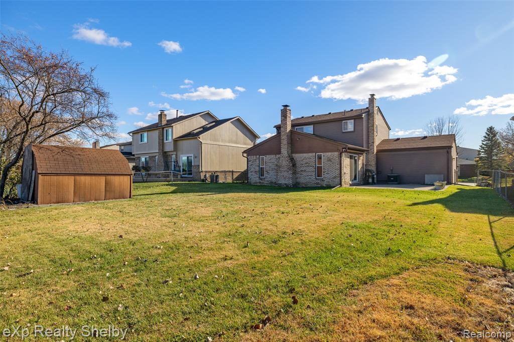 2849 Elmcrest Road Sterling Heights, MI 48310 - Photo 52 of 85