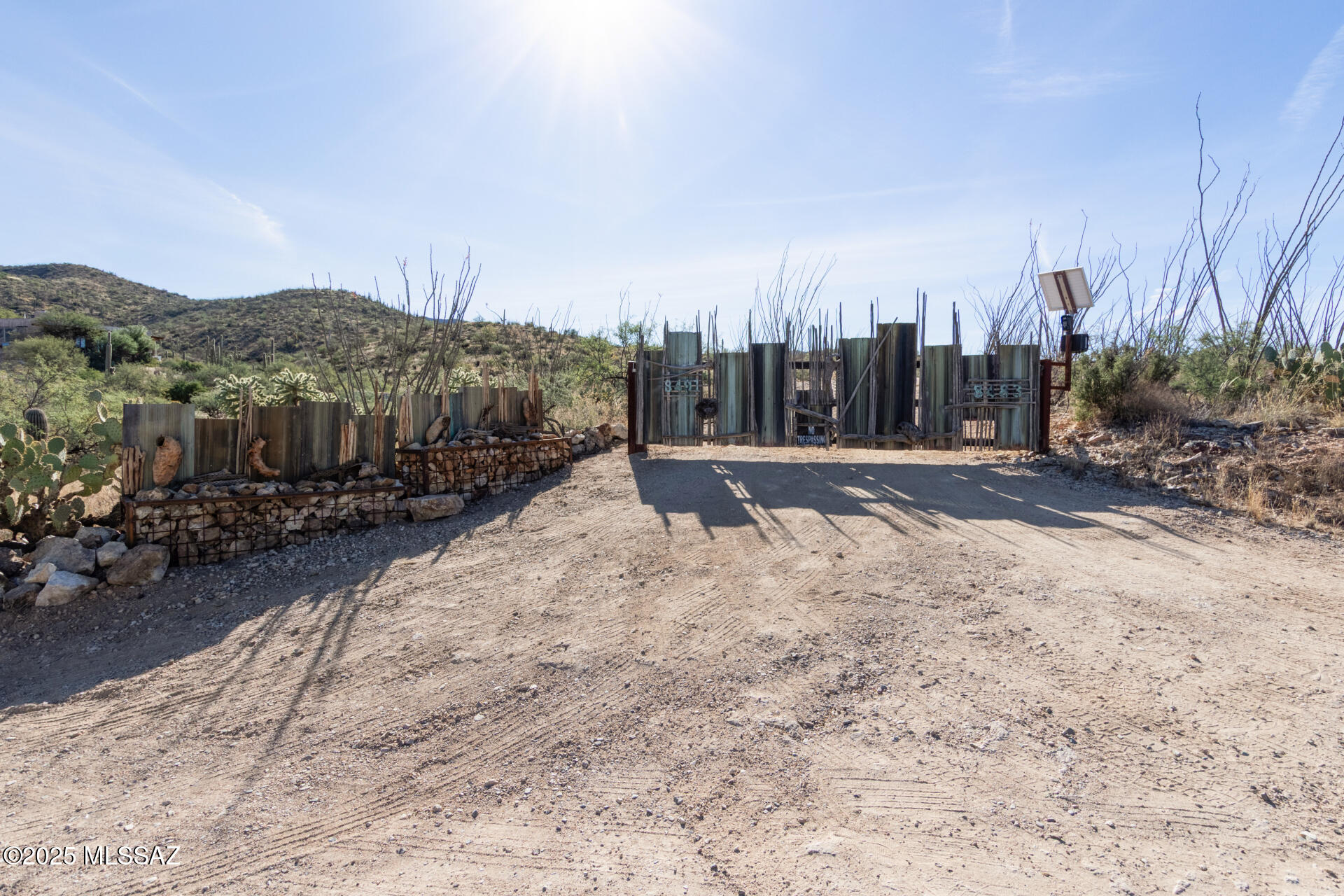 8491 South Pistol Hill Road Vail, AZ 85641 - Photo 41 of 50 Self Closing entry gate!